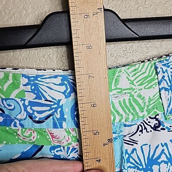 Lilly Pulitzer 00 the Walsh shorts Osterville patchwork print Blue green - Picture 6 of 10